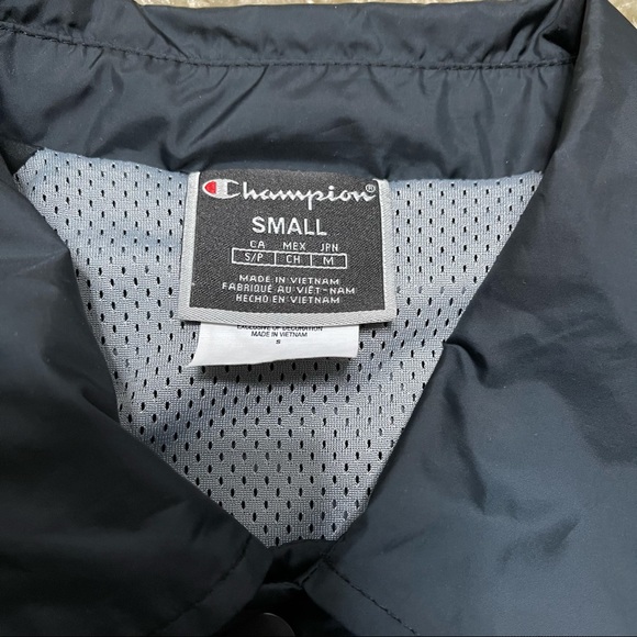 Champion windbreaker jacket size Small - Picture 4 of 8